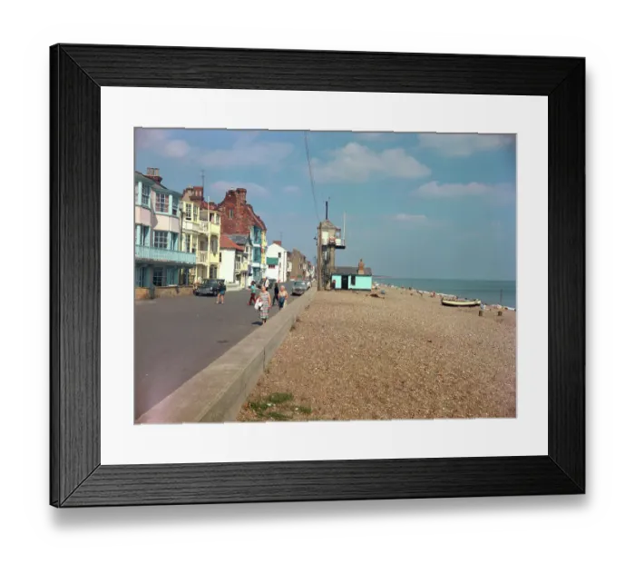 Framed Print : Aldeburgh - Crag Path and beach Framed Print : Aldeburgh - Crag Path and beach
