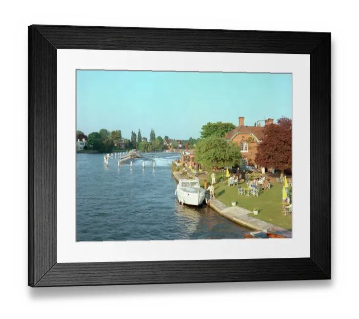 Framed Print : The Compleat Angler and River Thames, Marlow Framed Print : The Compleat Angler and River Thames, Marlow