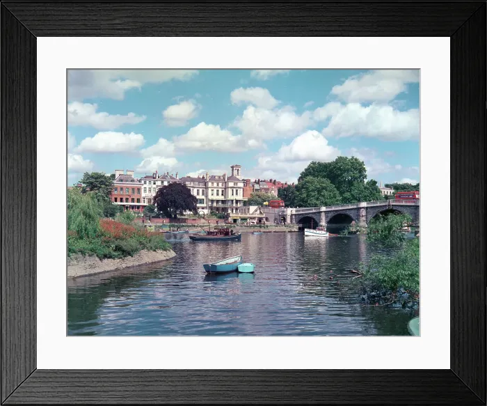 Framed Print : River Thames, Richmond-on-Thames Framed Print : River Thames, Richmond-on-Thames