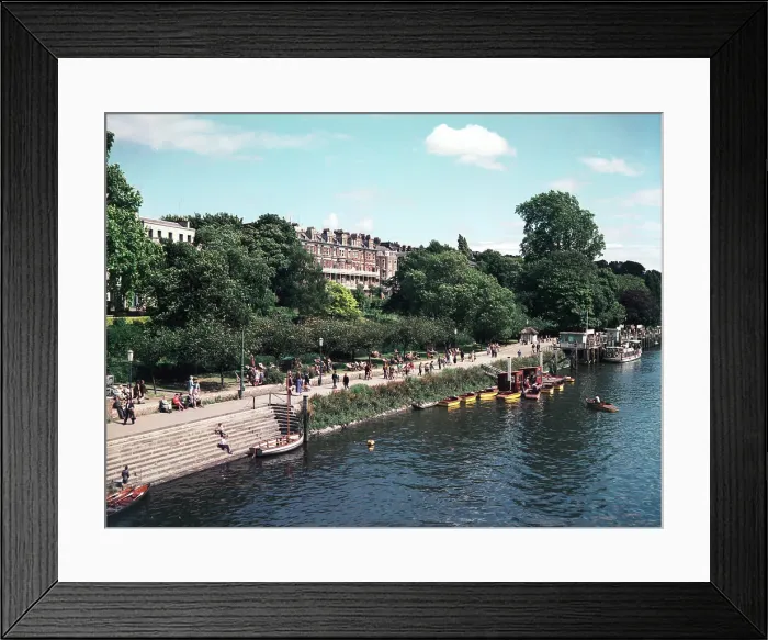Framed Print : The riverside, Richmond-on-Thames Framed Print : The riverside, Richmond-on-Thames