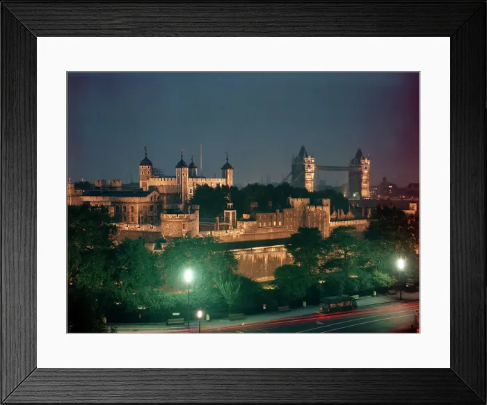 Framed Print : The Tower of London, London Framed Print : The Tower of London, London