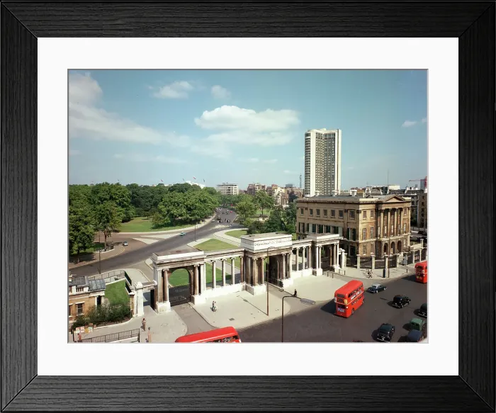 Framed Print : Hyde Park Corner, London Framed Print : Hyde Park Corner, London