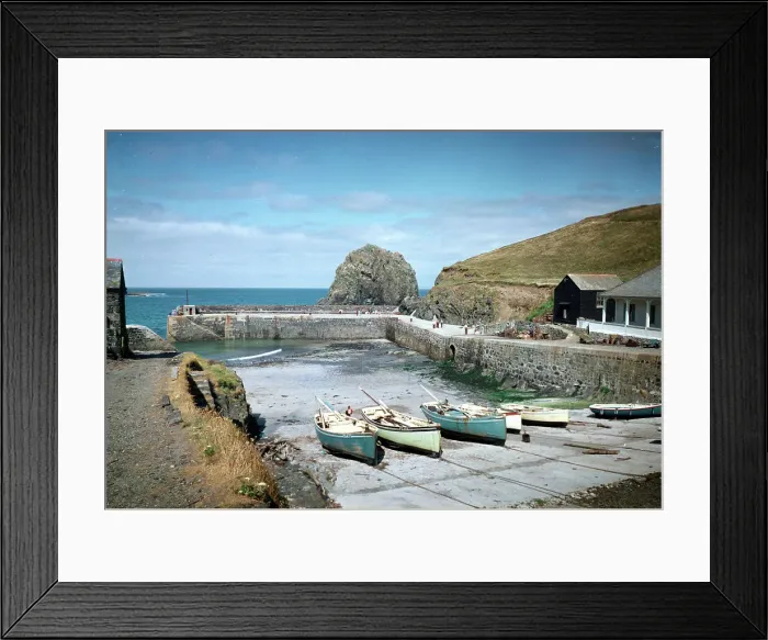 Framed Print : The harbour, Mullion, The Lizard Framed Print : The harbour, Mullion, The Lizard