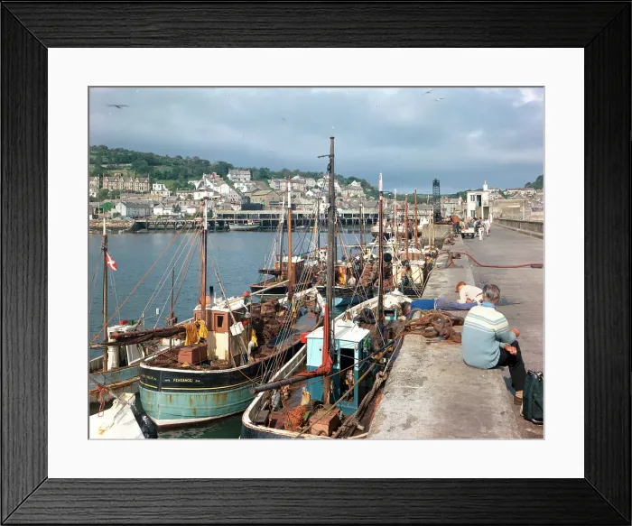Framed Print : North Pier, Newlyn Framed Print : North Pier, Newlyn