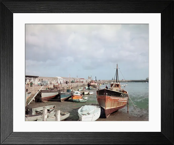 Framed Print : The harbour, Newlyn Framed Print : The harbour, Newlyn