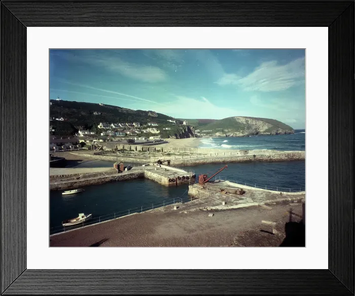 Framed Print : The harbour, Portreath Framed Print : The harbour, Portreath