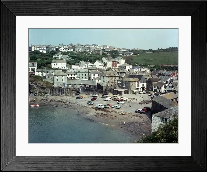 Framed Print : The beach and village, Port Isaac Framed Print : The beach and village, Port Isaac