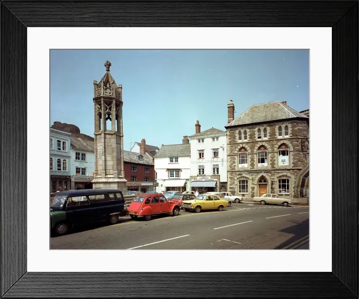 Framed Print : Broad Street, Launceston Framed Print : Broad Street, Launceston