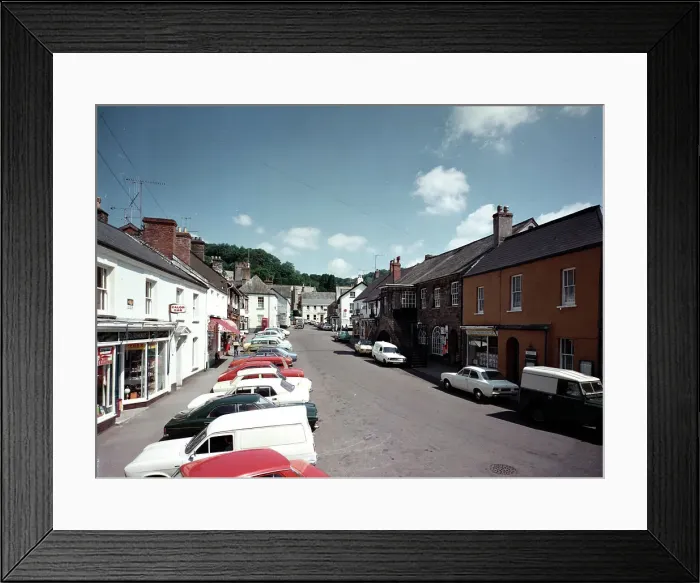 Framed Print : Fore Street, Dulverton, Exmoor Framed Print : Fore Street, Dulverton, Exmoor