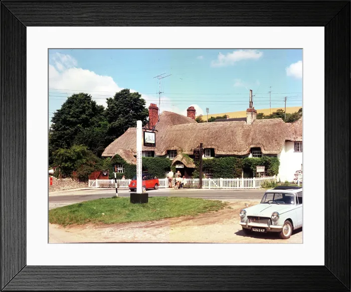 Framed Print : The Castle Inn, Lulworth Framed Print : The Castle Inn, Lulworth