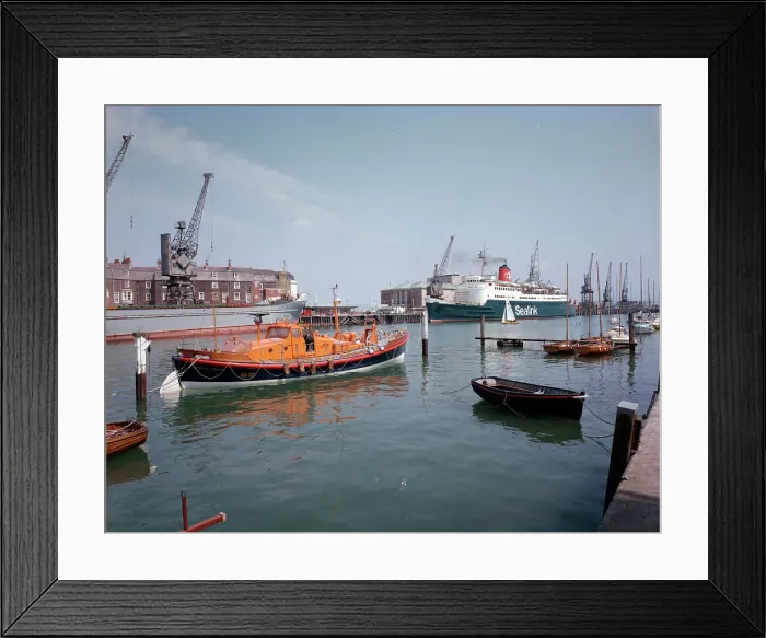 Framed Print : The harbour, Weymouth Framed Print : The harbour, Weymouth