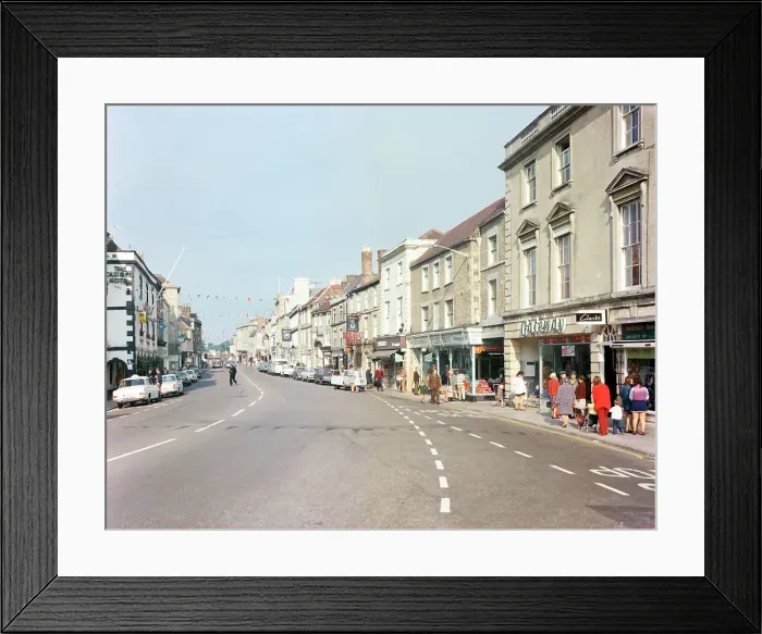 Framed Print : High Street, Warminster Framed Print : High Street, Warminster