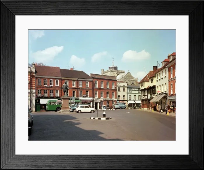 Framed Print : The Market Place, Romsey Framed Print : The Market Place, Romsey