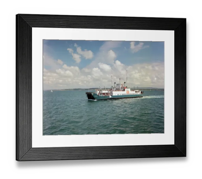 Framed Print : Isle of Wight Ferry, Isle of Wight Framed Print : Isle of Wight Ferry, Isle of Wight