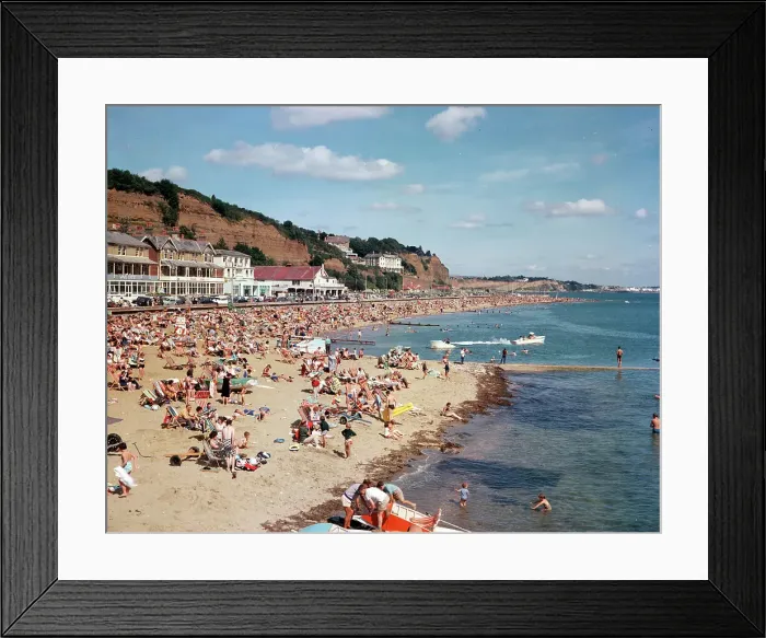 Framed Print : The sands, Shanklin, Isle of Wight Framed Print : The sands, Shanklin, Isle of Wight