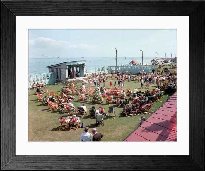 Framed Print : Eastern Gardens, Ryde, Isle of Wight Framed Print : Eastern Gardens, Ryde, Isle of Wight