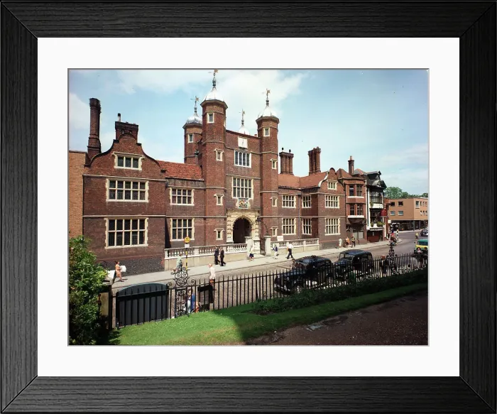 Framed Print : Archbishop Abbott's Hospital, Guildford Framed Print : Archbishop Abbott's Hospital, Guildford
