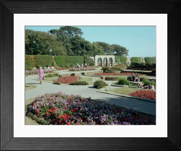 Framed Print : Denton Gardens, Worthing Framed Print : Denton Gardens, Worthing