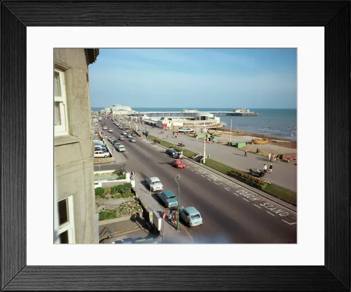 Framed Print : Marine Parade West, Worthing Framed Print : Marine Parade West, Worthing
