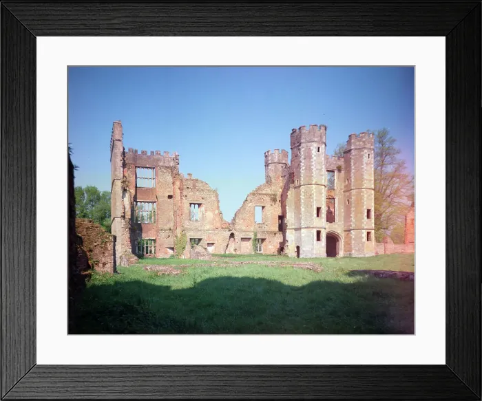 Framed Print : The ruins, Cowdray House, Midhurst Framed Print : The ruins, Cowdray House, Midhurst