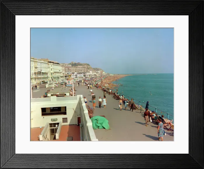 Framed Print : Carlisle Parade, Hastings Framed Print : Carlisle Parade, Hastings