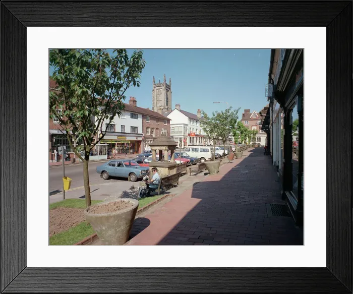 Framed Print : Old houses in High Street, East Grinstead Framed Print : Old houses in High Street, East Grinstead