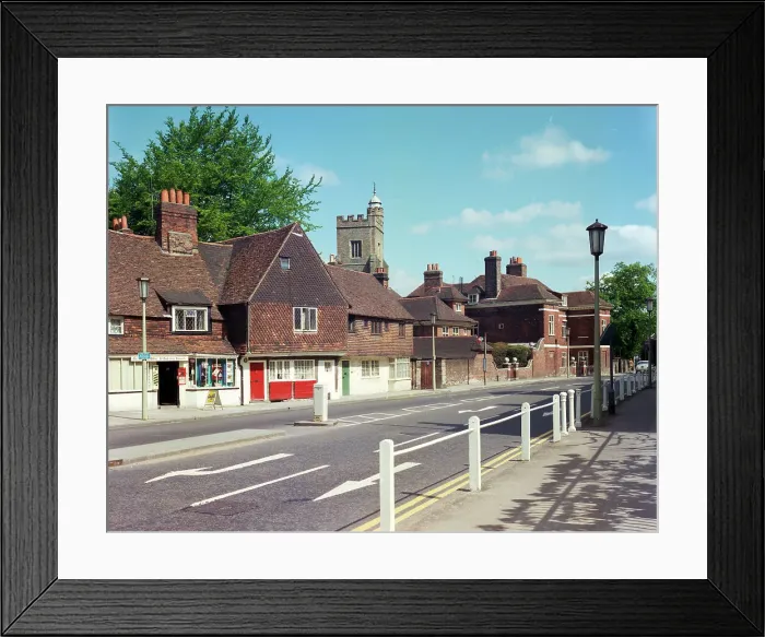 Framed Print : The Old Post Office and Upper High Street, Sevenoaks Framed Print : The Old Post Office and Upper High Street, Sevenoaks