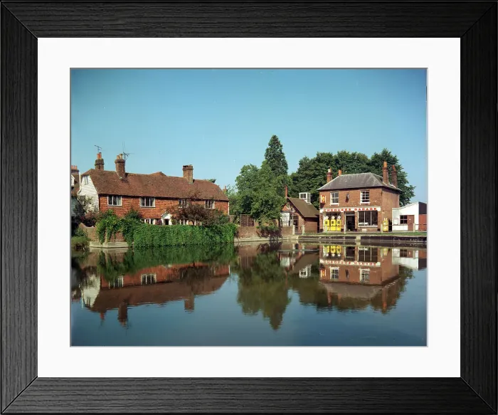 Framed Print : The pond, Goudhurst Framed Print : The pond, Goudhurst