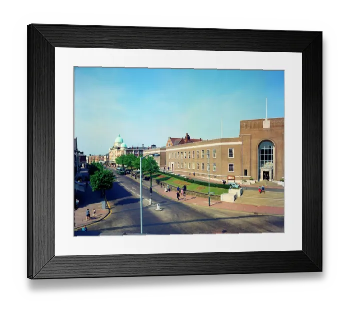 Framed Print : Civic Centre, Mount Pleasant, Tunbridge Wells Framed Print : Civic Centre, Mount Pleasant, Tunbridge Wells