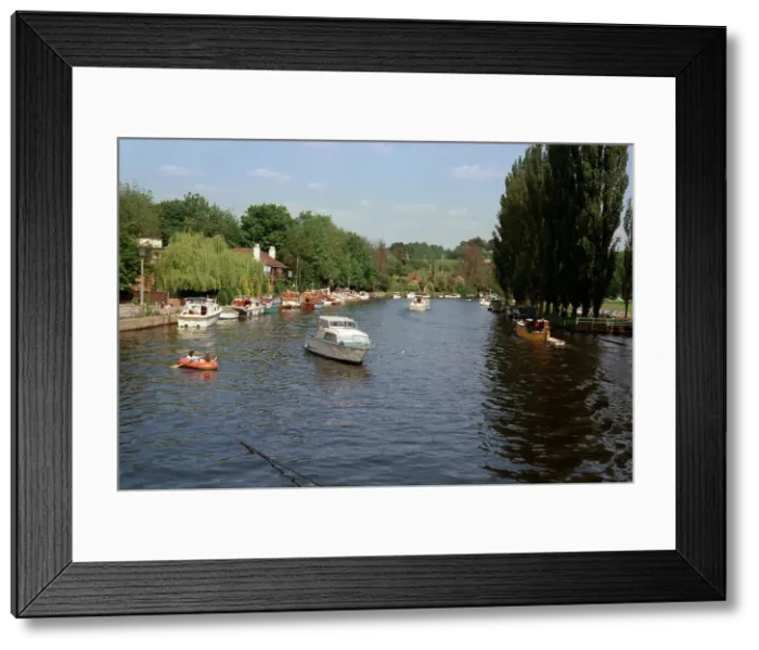 Framed Print : River Medway at Allington, Maidstone Framed Print : River Medway at Allington, Maidstone