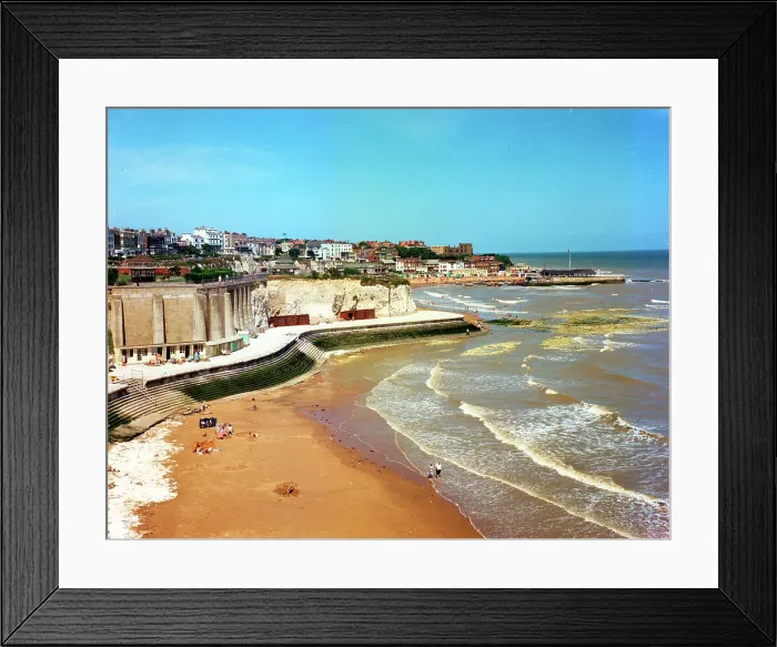 Framed Print : Louisa Bay, Broadstairs Framed Print : Louisa Bay, Broadstairs