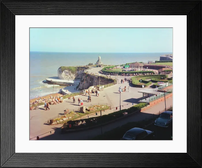 Framed Print : The promenade and bandstand, Broadstairs Framed Print : The promenade and bandstand, Broadstairs