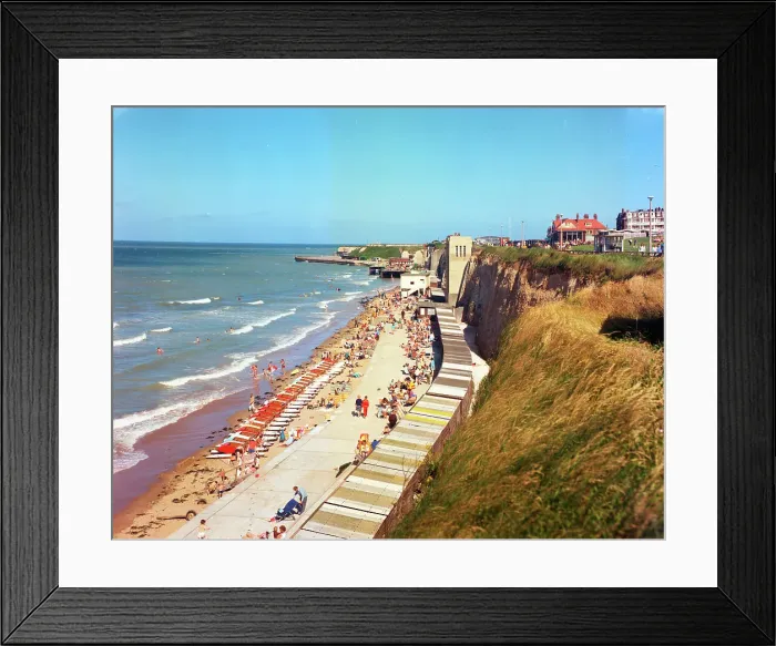Framed Print : Walpole Bay, Cliftonville Framed Print : Walpole Bay, Cliftonville