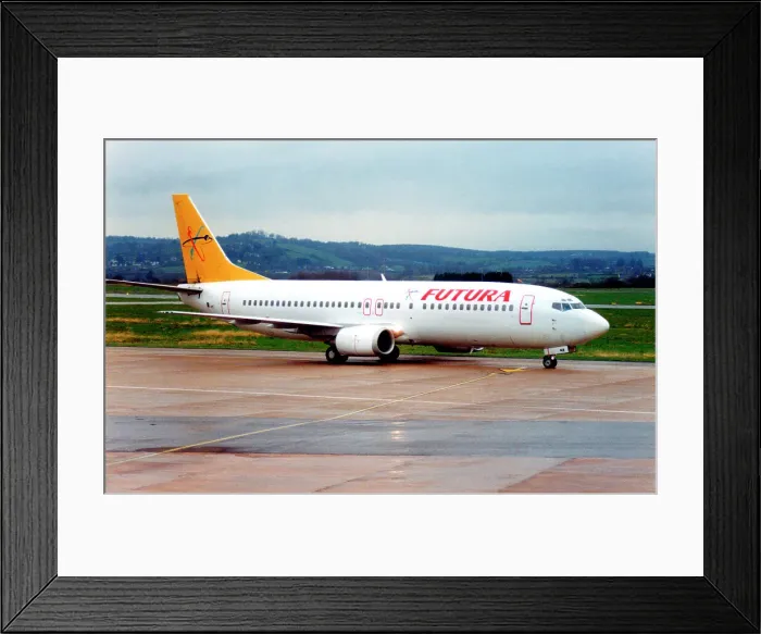 Framed Print : Boeing 737-4Y0 EC-GNZ Framed Print : Boeing 737-4Y0 EC-GNZ