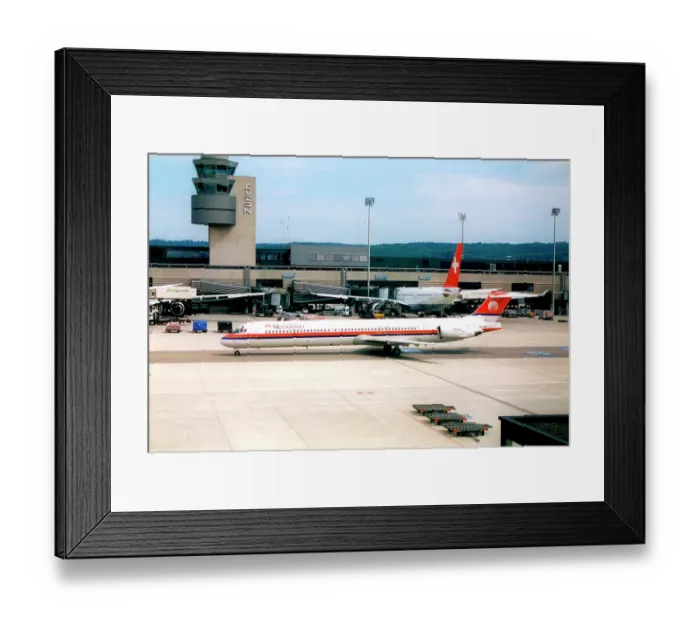 Framed Print : McDonnell Douglas MD-82 EI-CRJ Framed Print : McDonnell Douglas MD-82 EI-CRJ