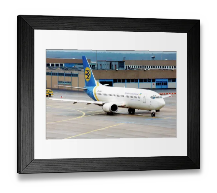 Framed Print : Boeing 737-3Y0 UR-GAE Framed Print : Boeing 737-3Y0 UR-GAE
