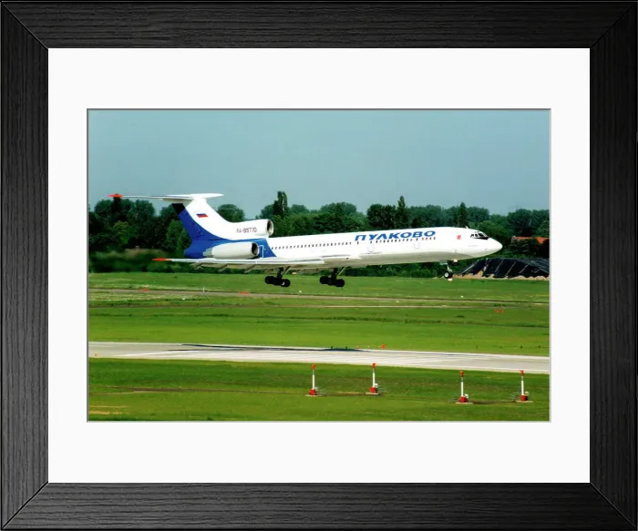 Framed Print : Tupolev Tu-154M RA-85770 Framed Print : Tupolev Tu-154M RA-85770