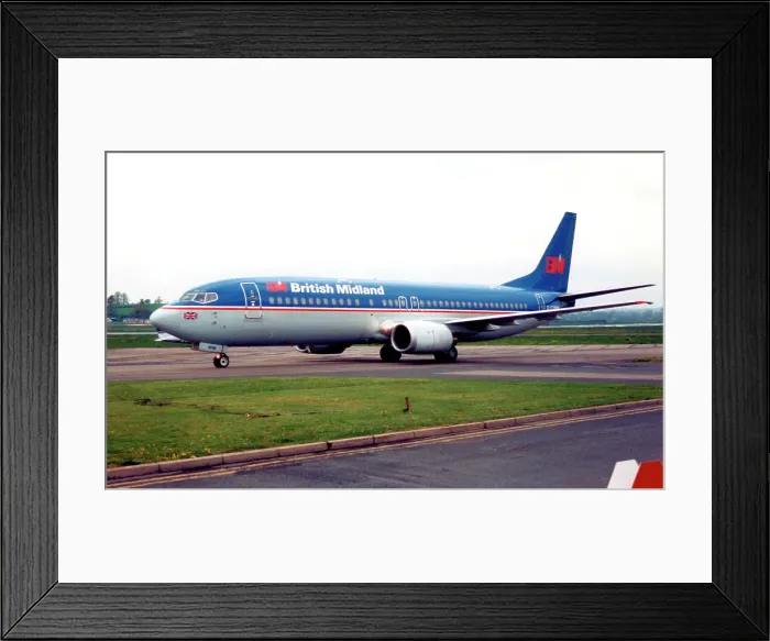 Framed Print : Boeing 737-400 G-OBMM Framed Print : Boeing 737-400 G-OBMM