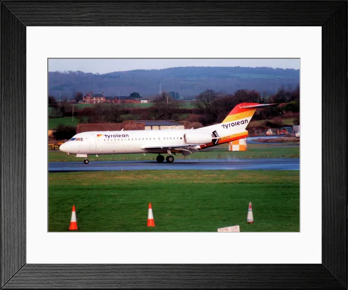 Framed Print : Fokker 70 OE-LFJ Framed Print : Fokker 70 OE-LFJ