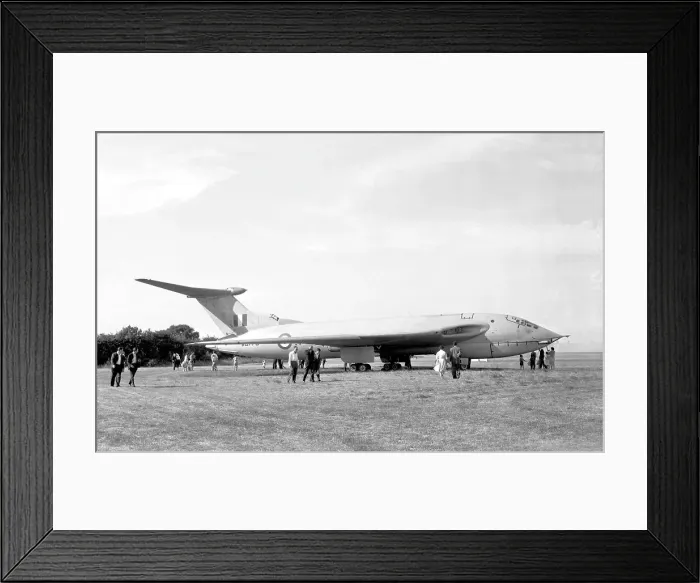 Framed Print : Handley Page Victor WB775 Framed Print : Handley Page Victor WB775