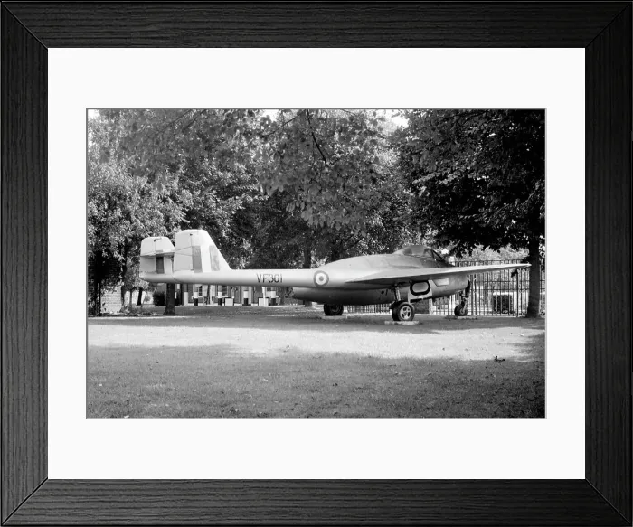 Framed Print : de Havilland Vampire F.1 7060M - VF301 Framed Print : de Havilland Vampire F.1 7060M - VF301