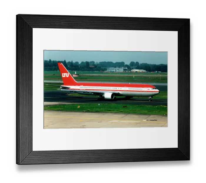 Framed Print : Boeing 767-3G5 (ER) D-AMUN Framed Print : Boeing 767-3G5 (ER) D-AMUN
