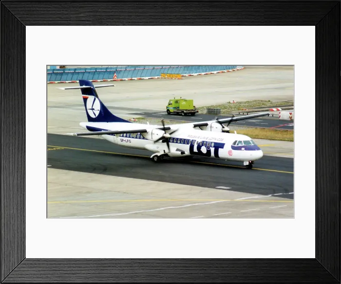 Framed Print : ATR 72-202 (F) SP-LFG Framed Print : ATR 72-202 (F) SP-LFG