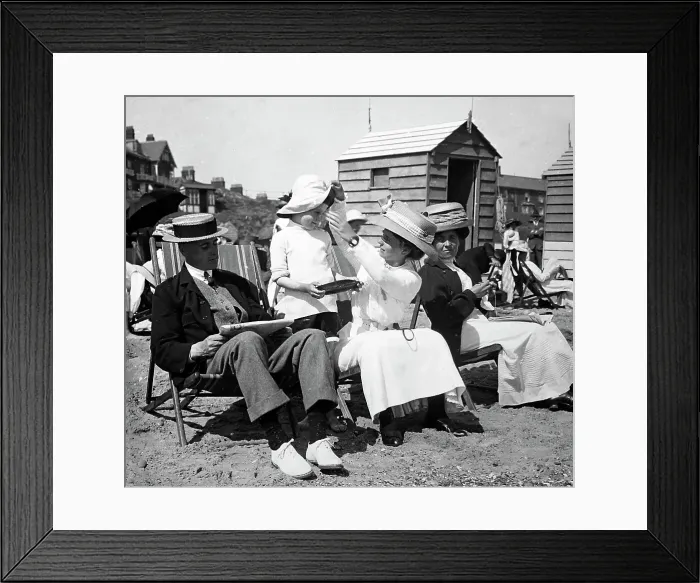 Framed Print : Southwold beach, early 1900s Framed Print : Southwold beach, early 1900s