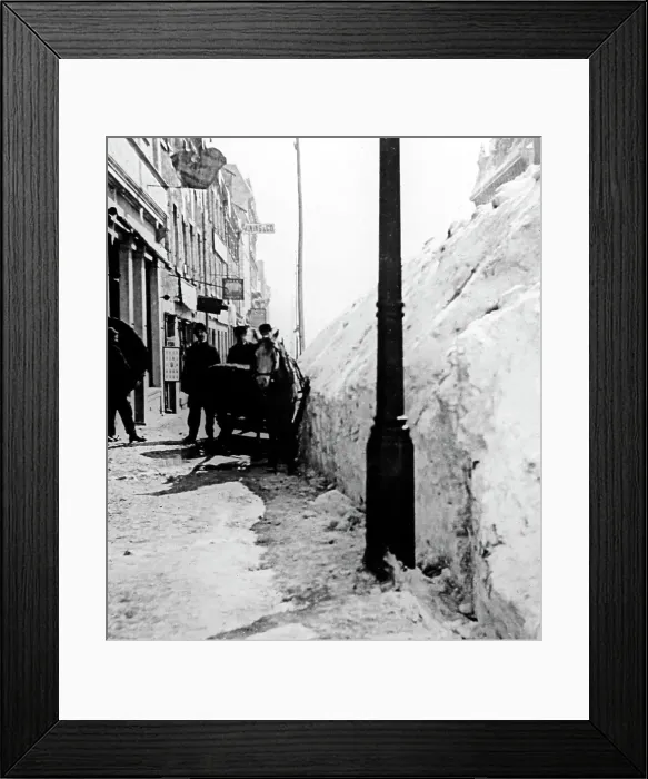 Framed Print : A Winter's day in Canada, early 1900s Framed Print : A Winter's day in Canada, early 1900s