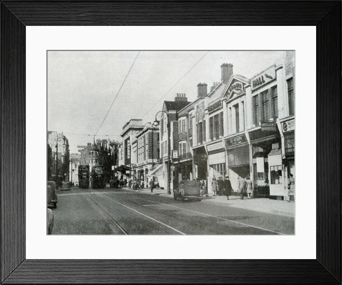 Framed Print : High Street, Croydon, with Trams Framed Print : High Street, Croydon, with Trams