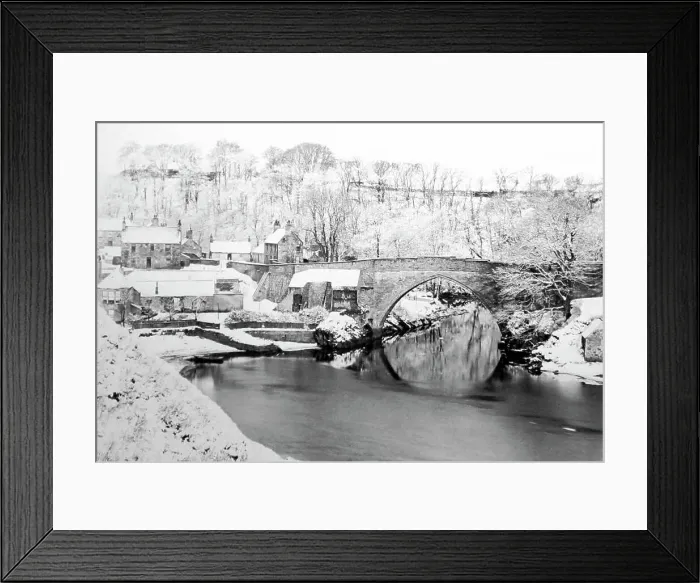 Framed Print : Brig O Balgownie in Winter, Aberdeen, Victorian period Framed Print : Brig O Balgownie in Winter, Aberdeen, Victorian period