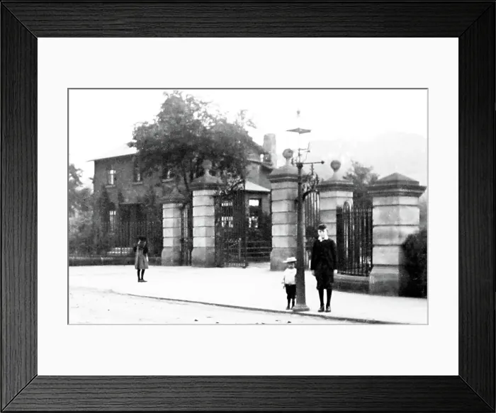 Framed Print : Wakefield Park Gates, early 1900s Framed Print : Wakefield Park Gates, early 1900s