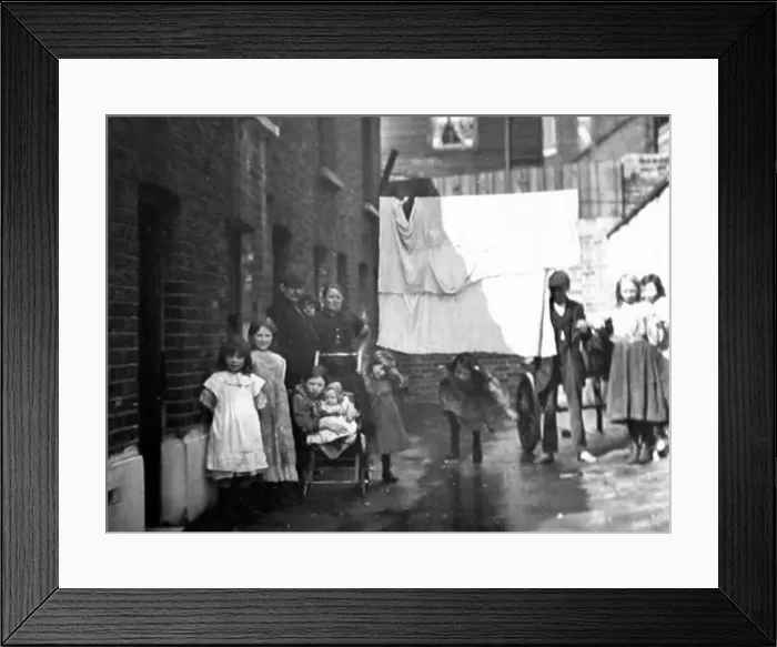 Framed Print : Washing day in slum housing, Victorian period Framed Print : Washing day in slum housing, Victorian period