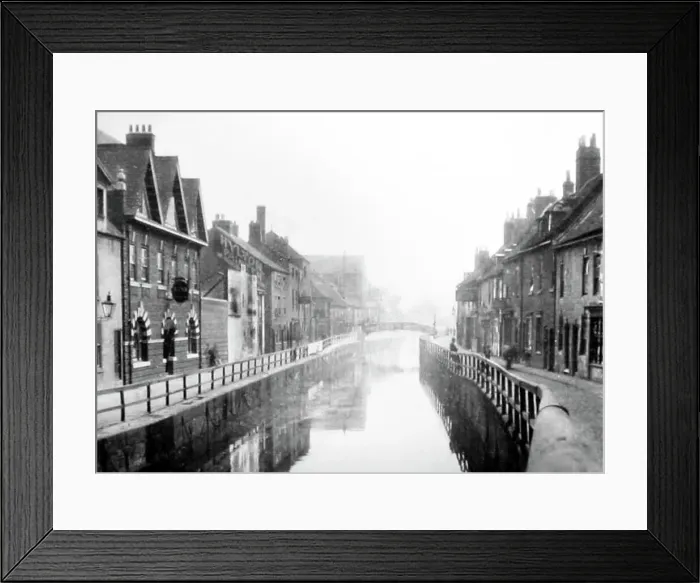 Framed Print : Grand Union Canal, Leicester, early 1900s Framed Print : Grand Union Canal, Leicester, early 1900s